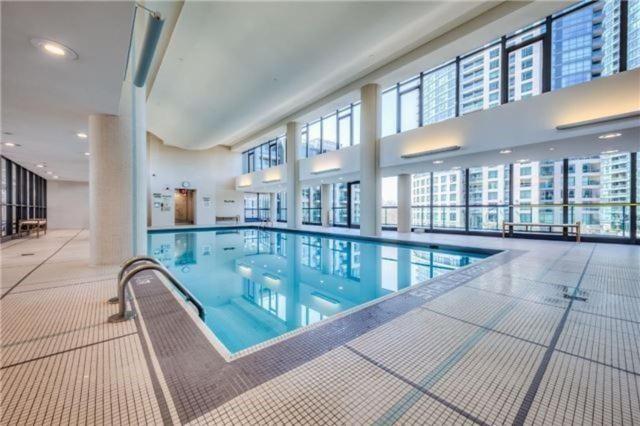Lakefront Living Downtown Toronto - Free Parking, Gym, Indoor Pool Exterior foto